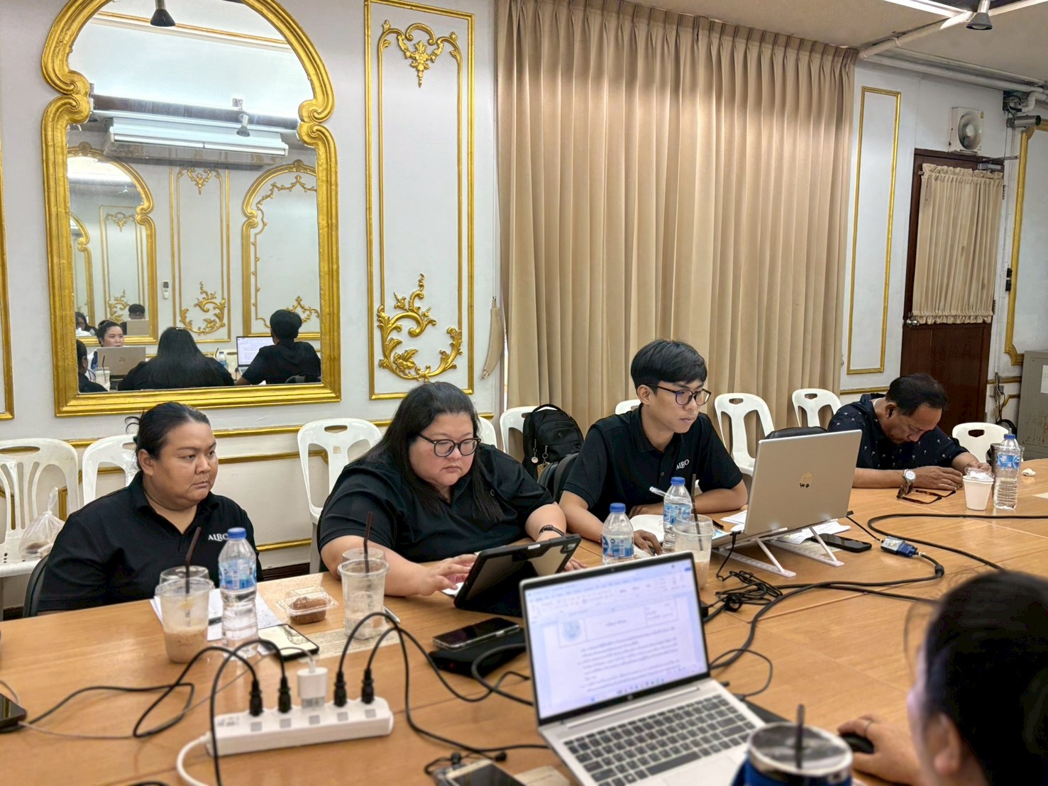 title - การประชุมภายในศูนย์ตรวจสอบและรับรองมาตรฐานสินค้าเกษตรในเขตปฏิรูปที่ดิน 